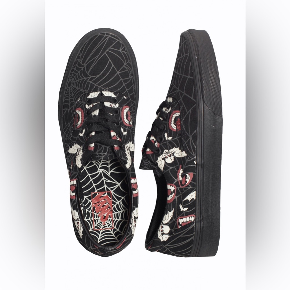 ❌ ISO ❌ Vans Era glow frights